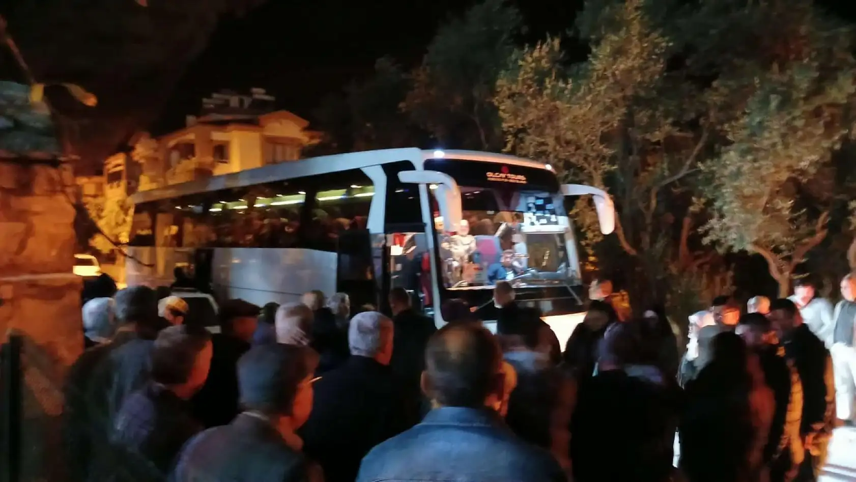 Yatağan'da umreciler dualarla uğurlandı