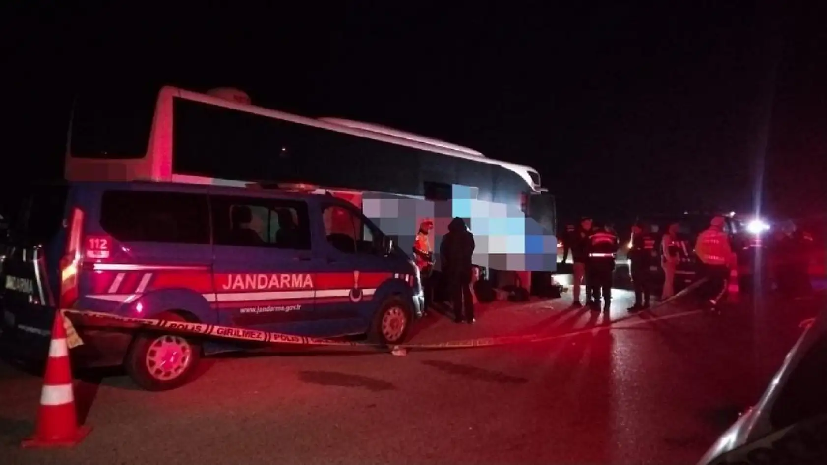 Fethiye-İstanbul Seferindeki Otobüs Kazaya Karıştı: 1 Ölü, 13 Yaralı