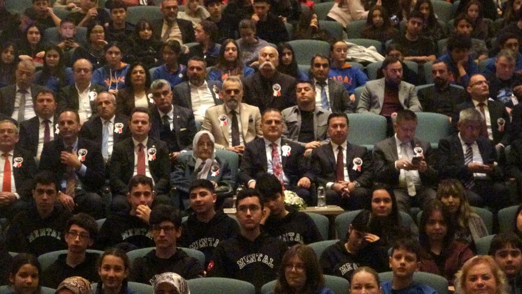 Muğla'da 24 Kasım Öğretmenler Günü düzenlenen programla kutlandı