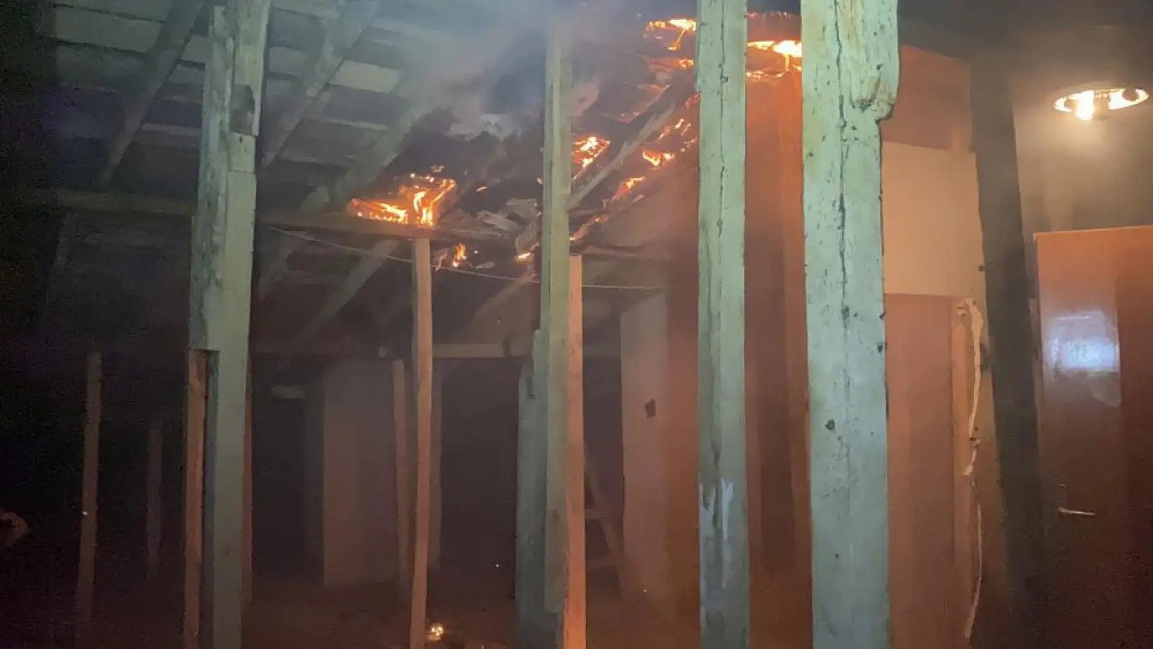 Şüpheli yangın kabusu büyüyor: Aynı apartmanda 6. yangın