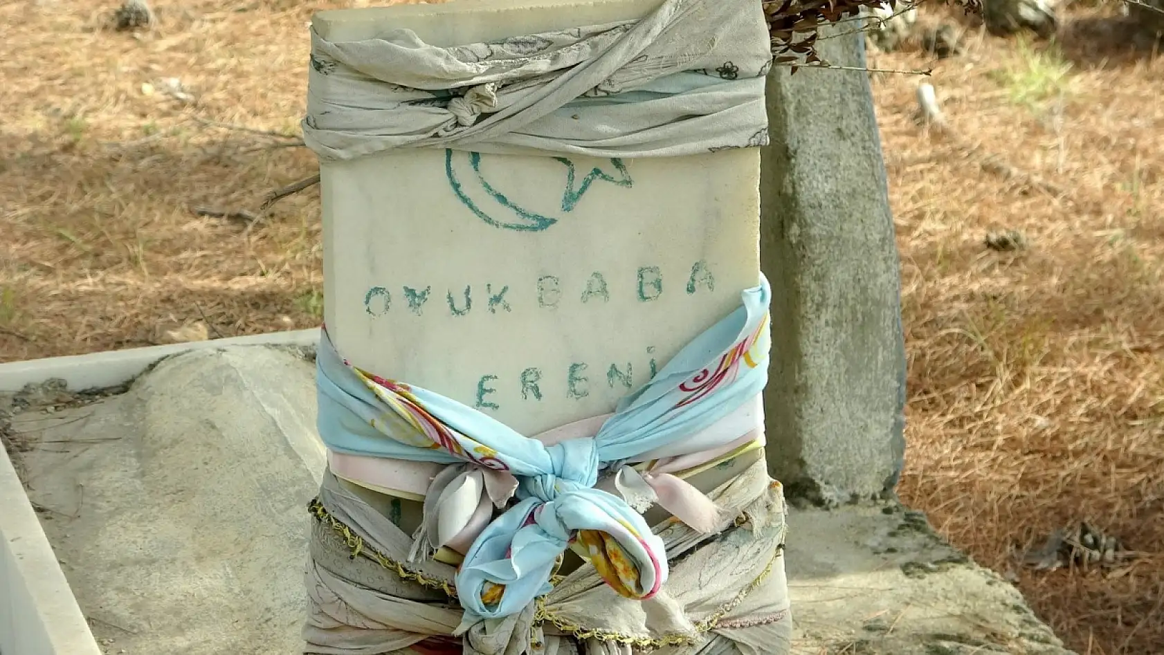 Muğla'da 300 yıllık türbe kaçak kazıyla delik deşik edildi