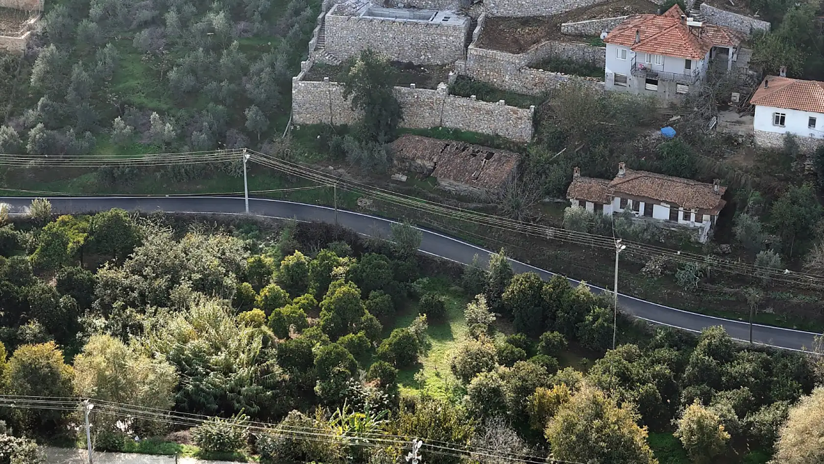 Muğla Büyükşehir, Şirinköy-Akçapınar yolunu yeniledi