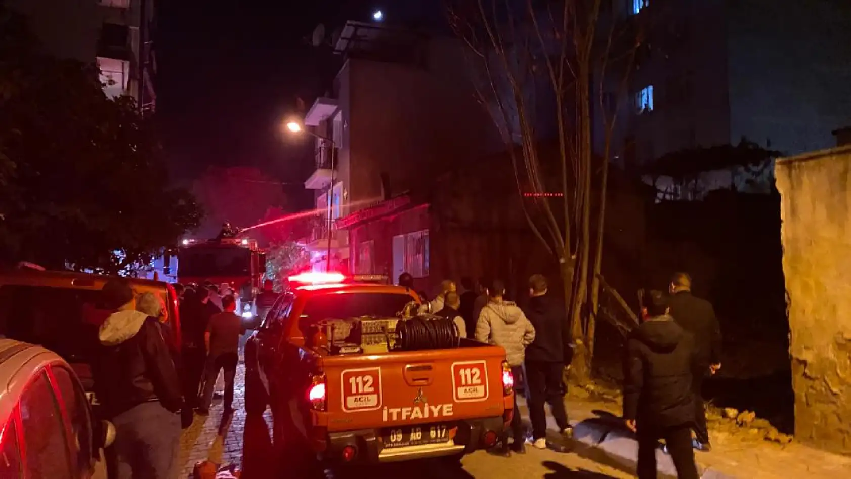 Çıkan yangında yaşlı kadın evsiz kaldı