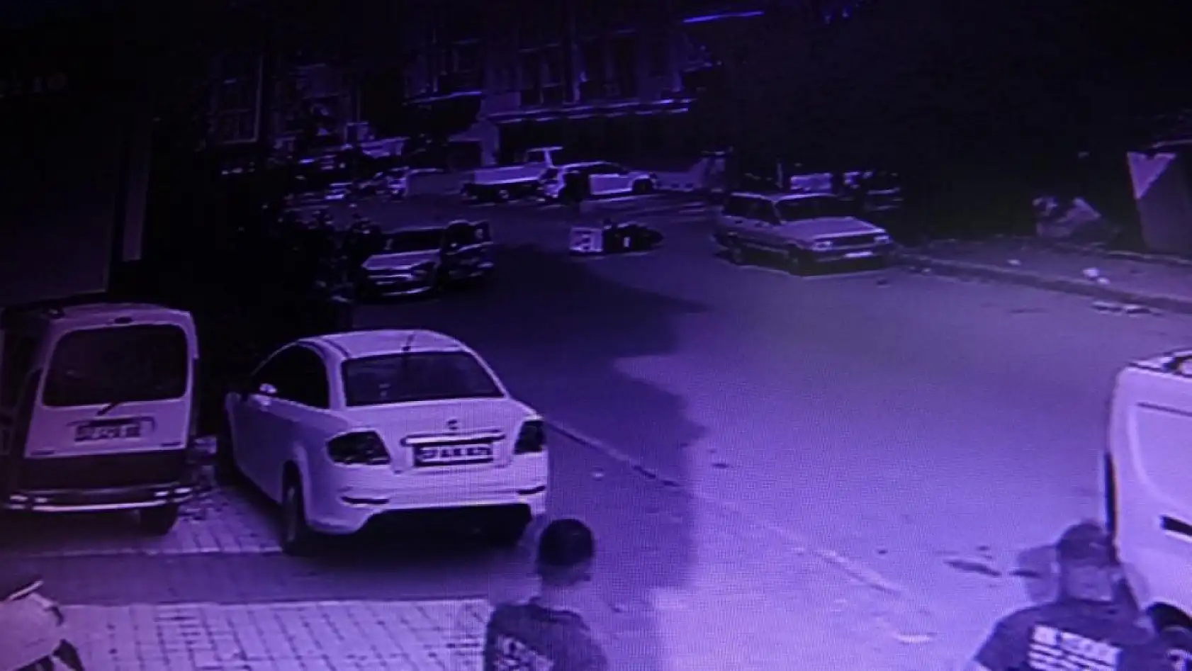 Kendi acısını unutup araçtaki çocuğu düşündü, sebebi küçük yaşta kaybettiği ikiz kardeşi çıktı