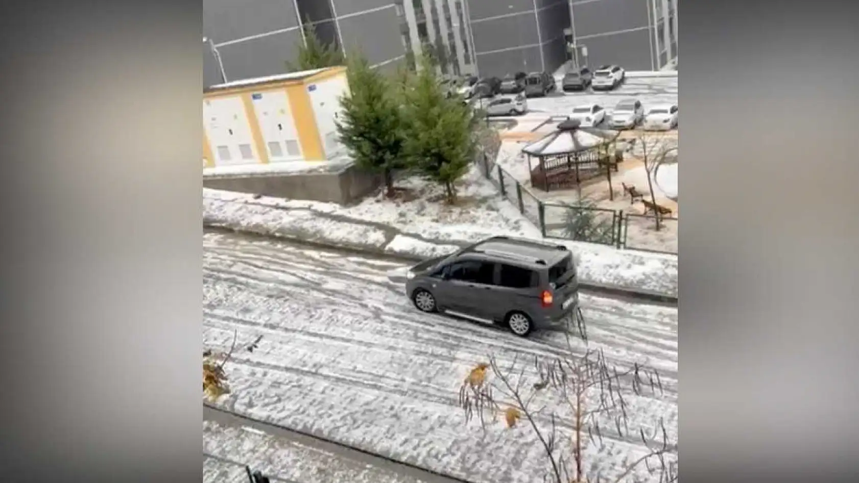 Menteşe'de şiddetli yağmur ve dolu etkili oluyor