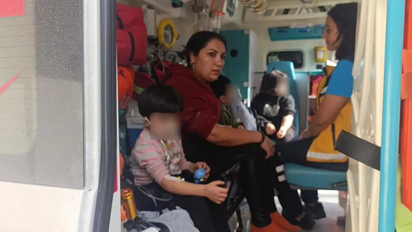 Daha önce alevlerin arasından kurtarılan 3 çocuğun aynı evde ikinci yangın kabusu