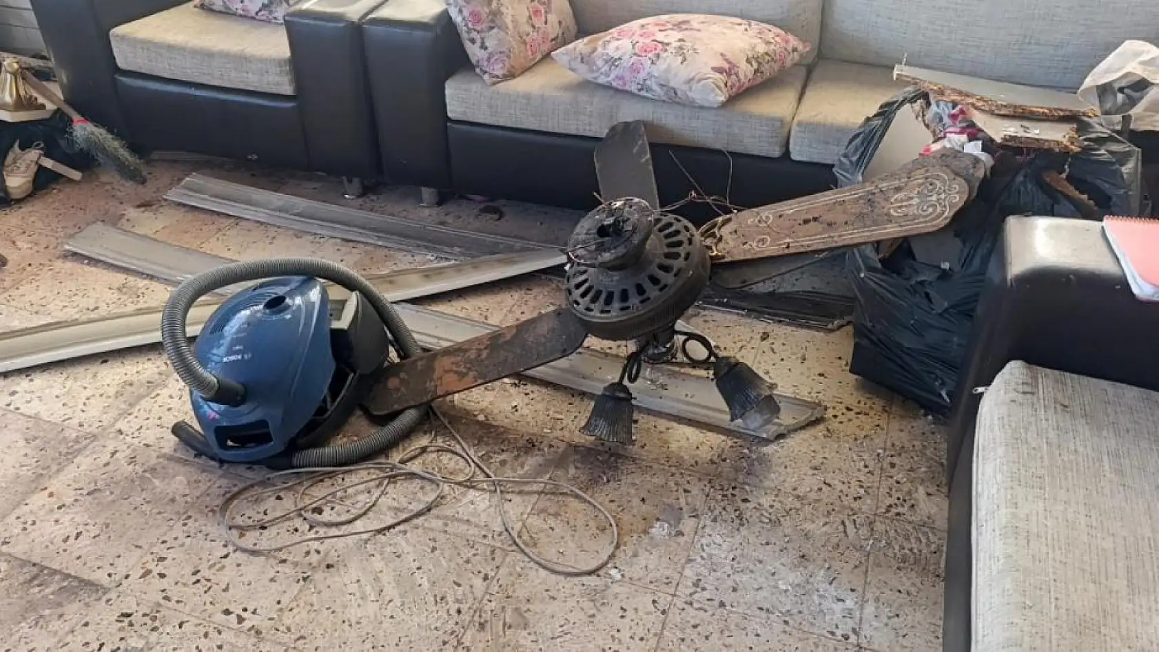 Daha önce alevlerin arasından kurtarılan 3 çocuğun aynı evde ikinci yangın kabusu