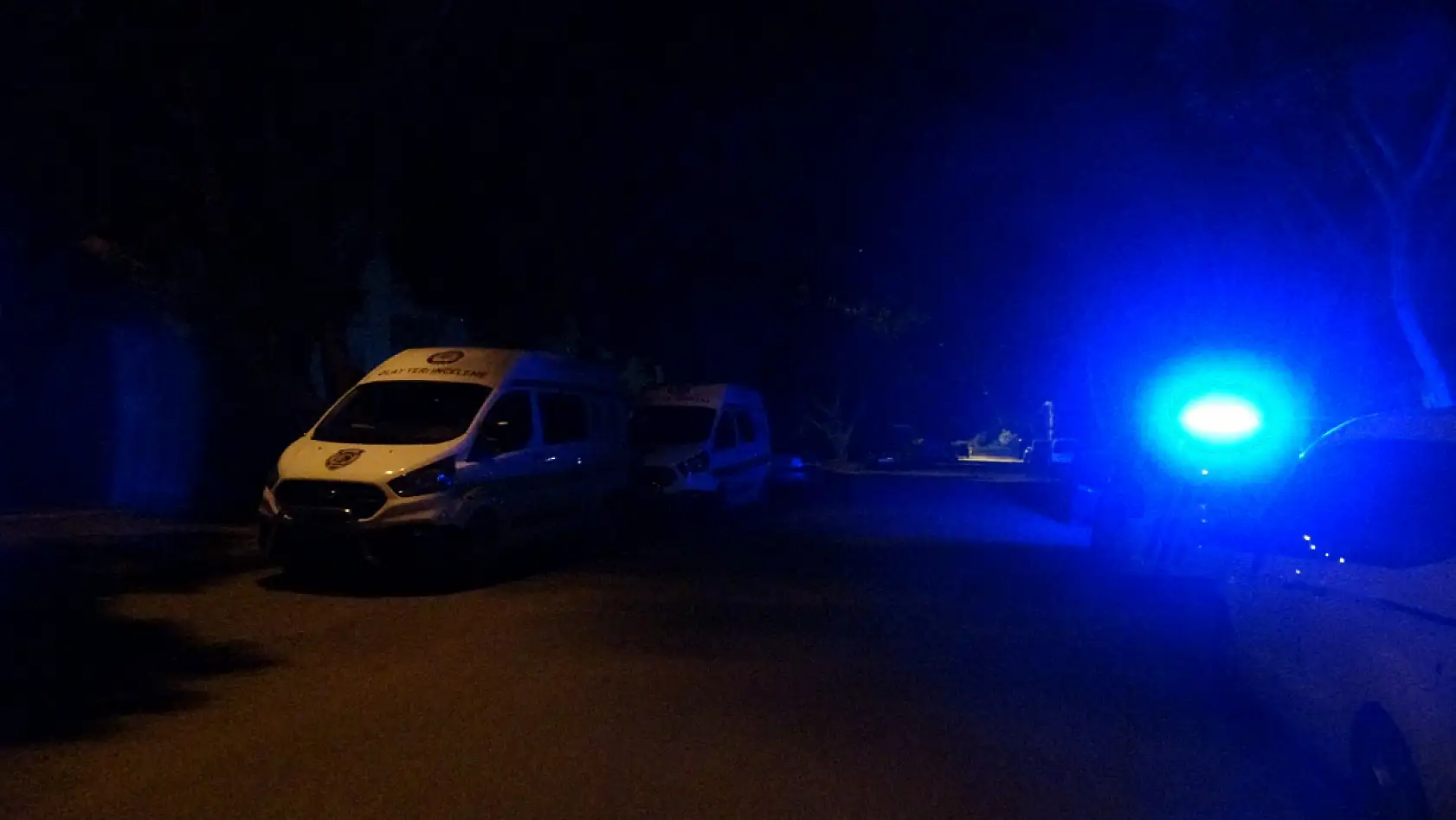 8'inci kattan düşen yaşlı kadın hayatını kaybetti