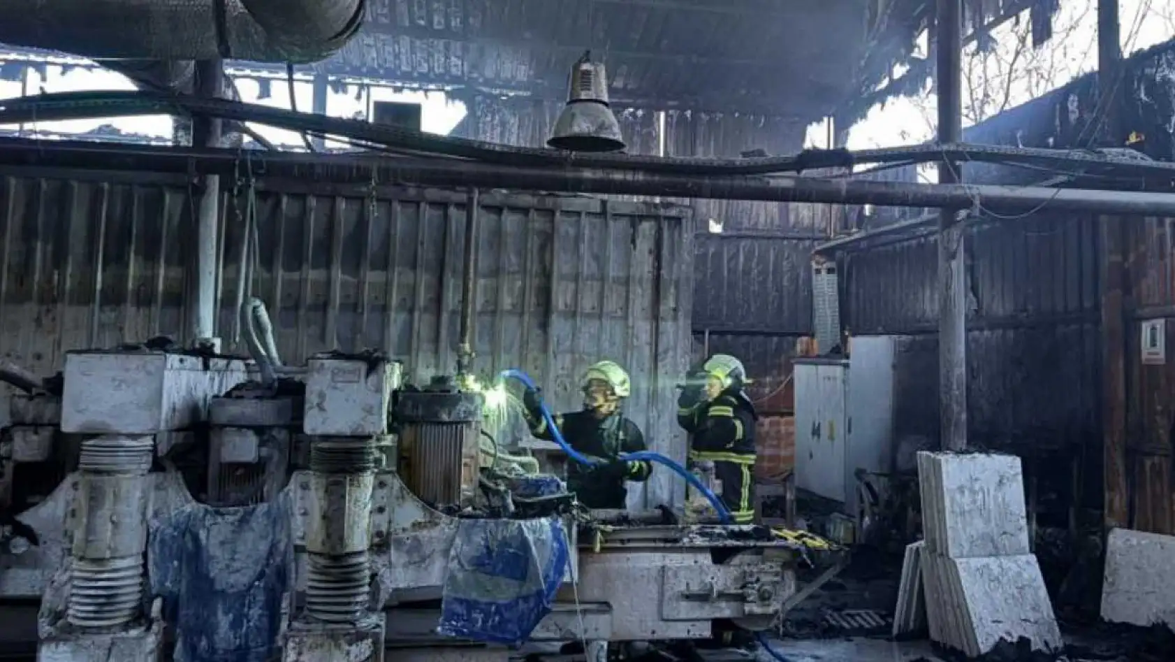 Mermer Fabrikasında Çıkan Yangın Söndürüldü