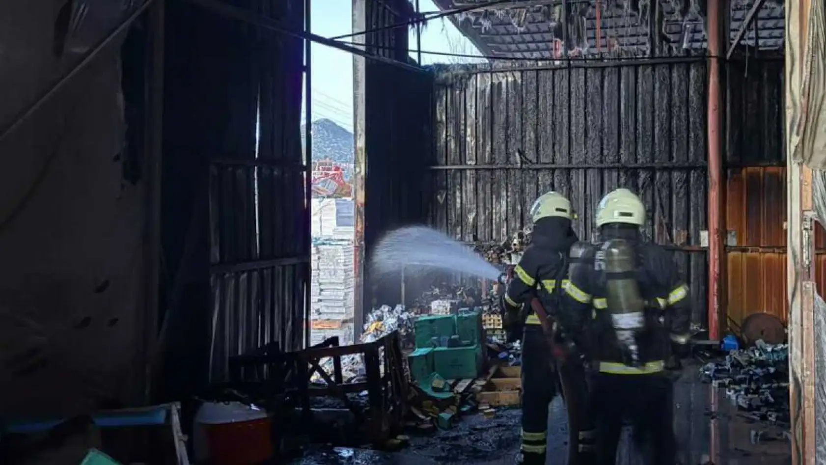 Mermer Fabrikasında Çıkan Yangın Söndürüldü