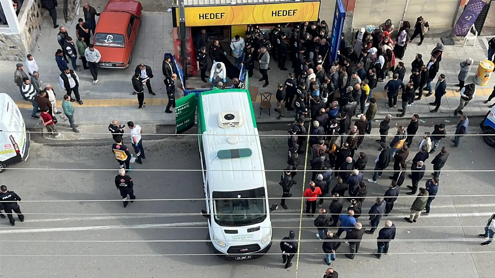 Komşu Dehşeti: Önce anne ve oğlunu ardından büfeciyi öldürdü