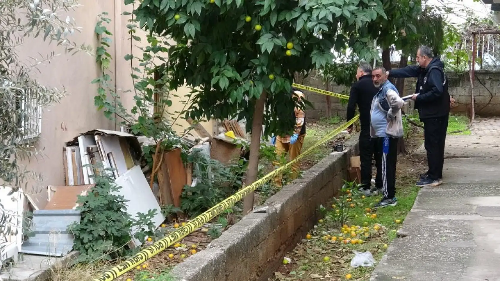 Bacağını elektrikli testereye kaptıran yaşlı adam ağır yaralandı, olayı haber alan torun gözyaşlarına boğuldu