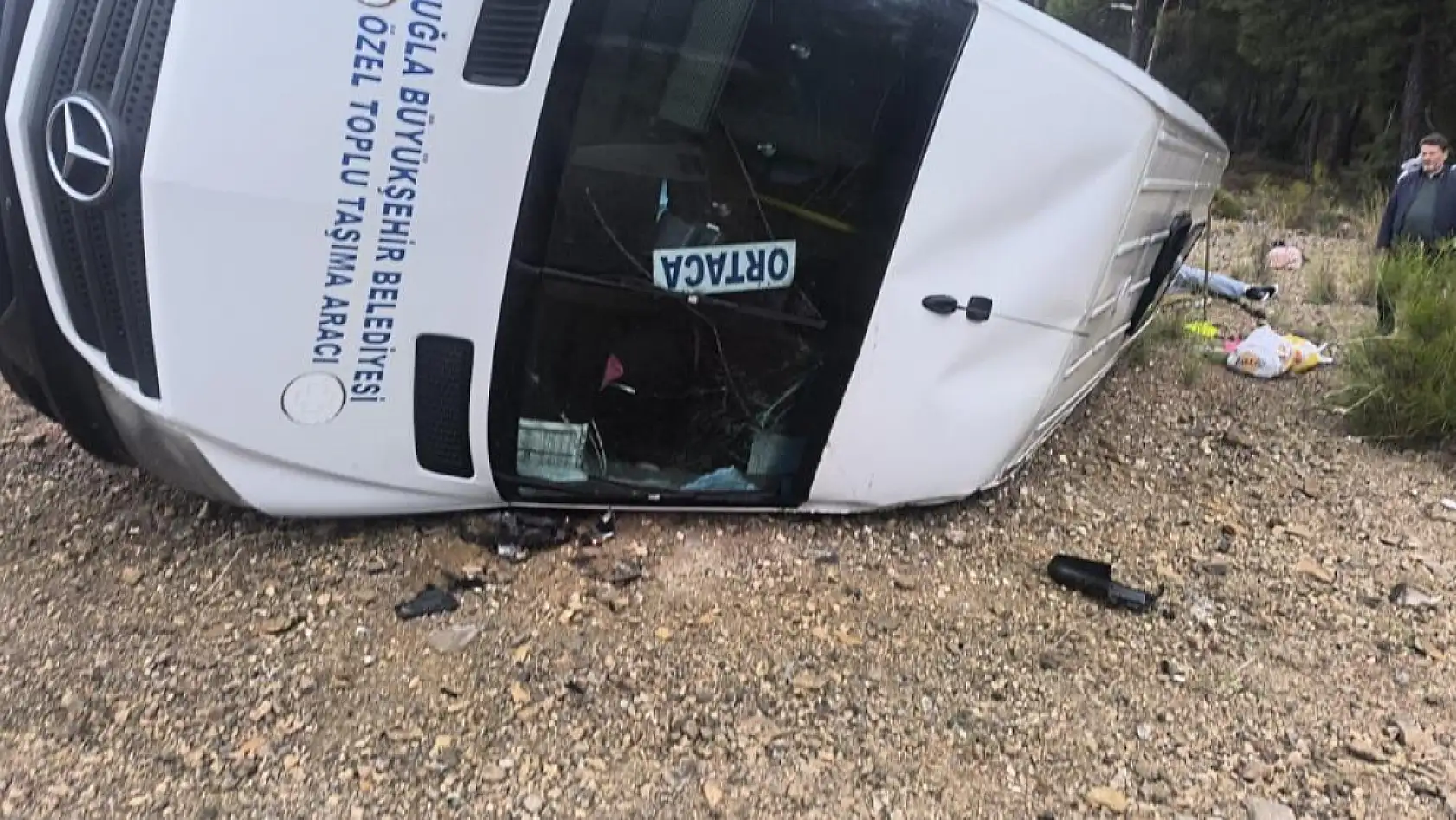 Muğla Fethiye Karayolu'nda Yolcu Minibüsü Devrildi: 7 Yaralı