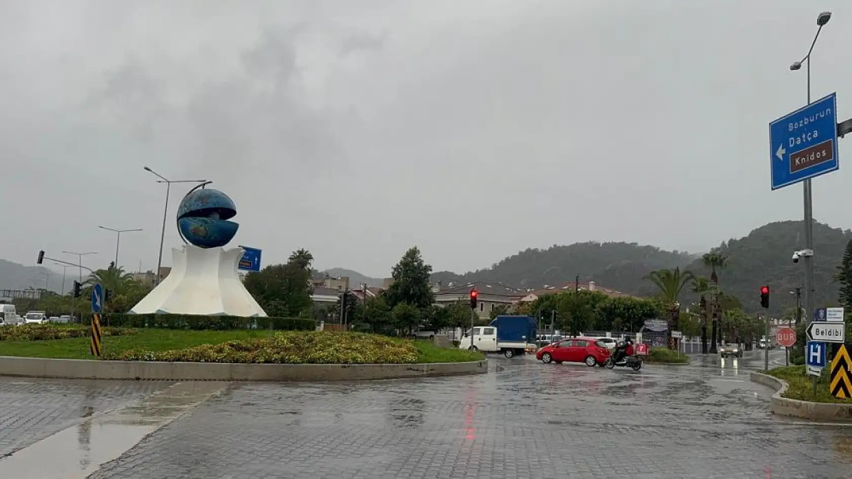 Marmaris'te son 24 saatte 60 kilogram yağış düştü