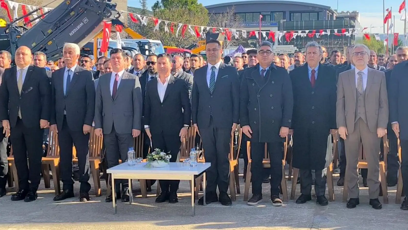 Muğla Büyükşehir Belediyesi'nin 170 yeni aracı hizmete başladı