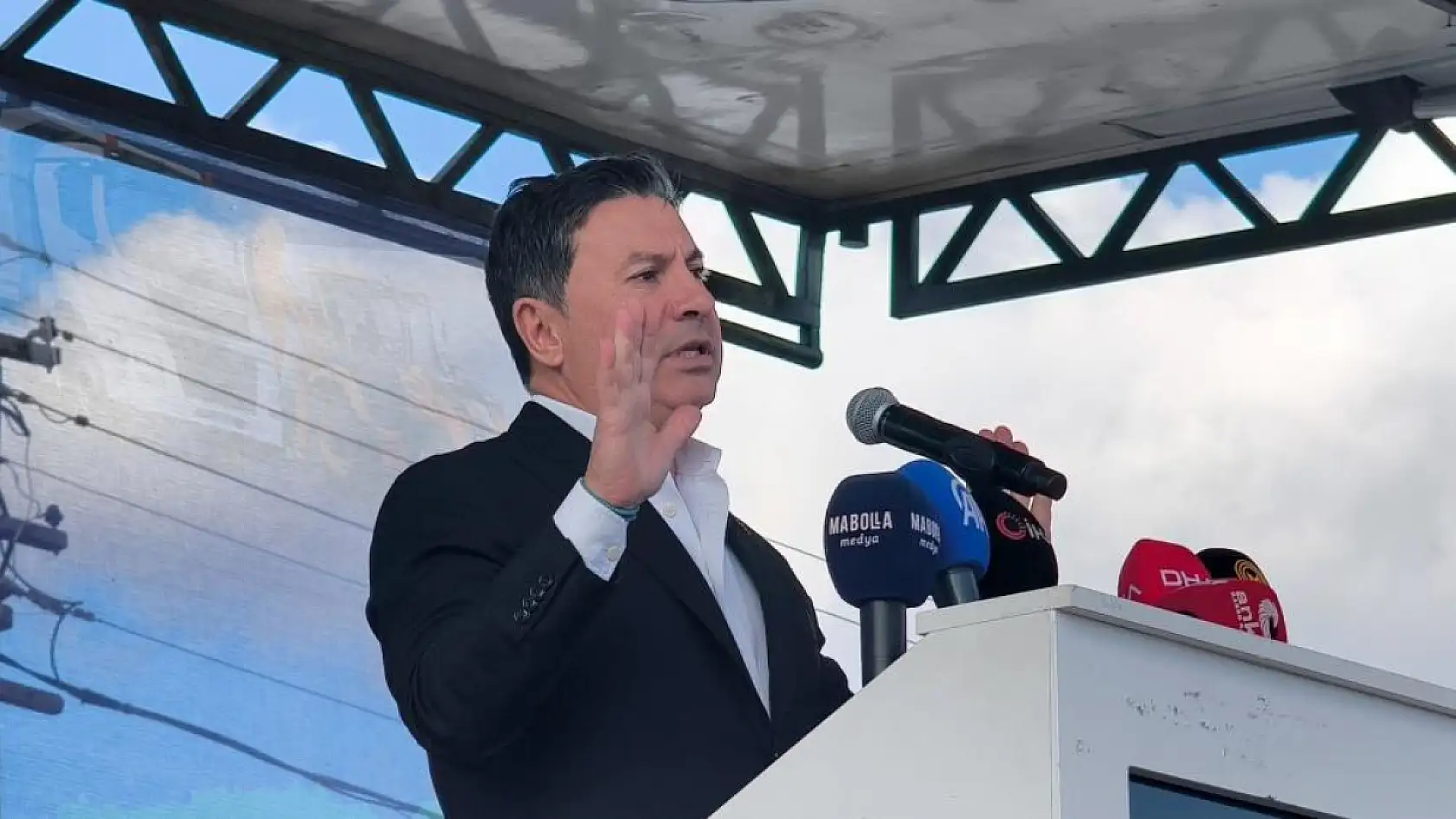 Muğla Büyükşehir Belediyesi'nin 170 yeni aracı hizmete başladı