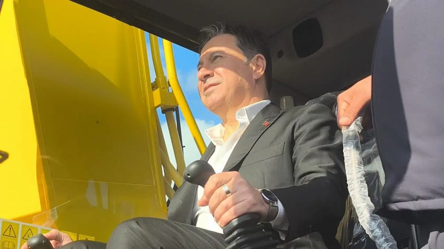 Muğla Büyükşehir Belediyesi'nin 170 yeni aracı hizmete başladı