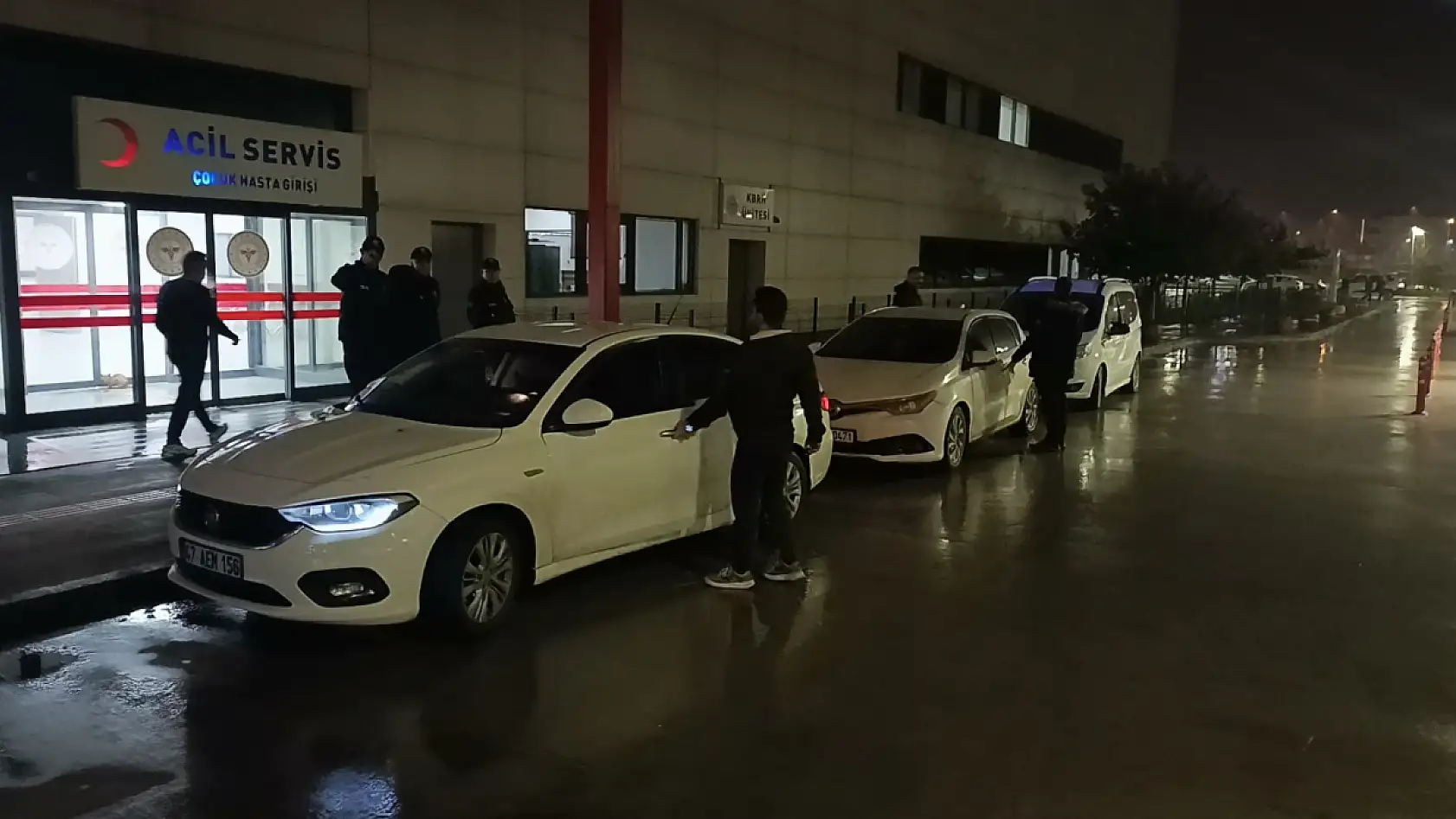 Güllü'nün ölümüyle ilgili soruşturmada gözaltına alınan aralarında kızının da bulunduğu 3 kişi Yalova'ya getirildi