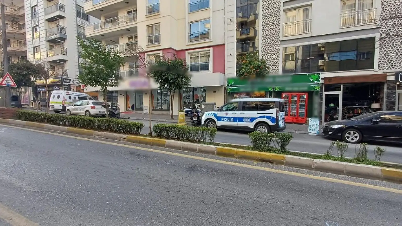 İşyerine silahlı saldırı: 12 el ateş ettiler