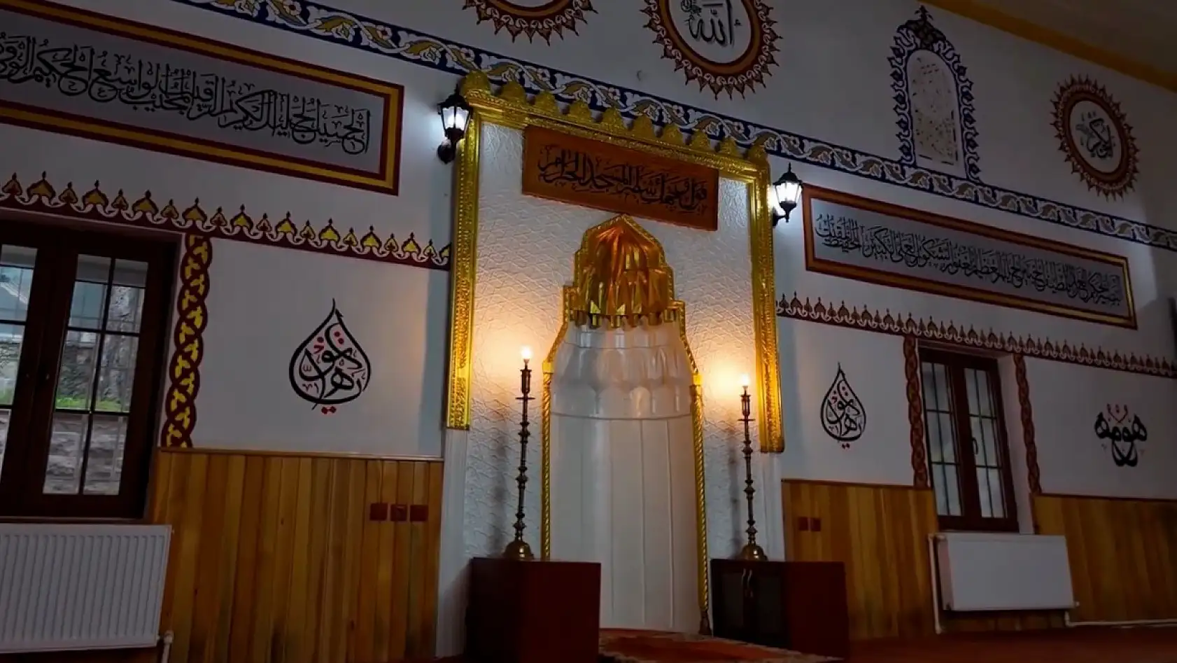 500 yıllık cami, ilk günkü ihtişamını koruyor