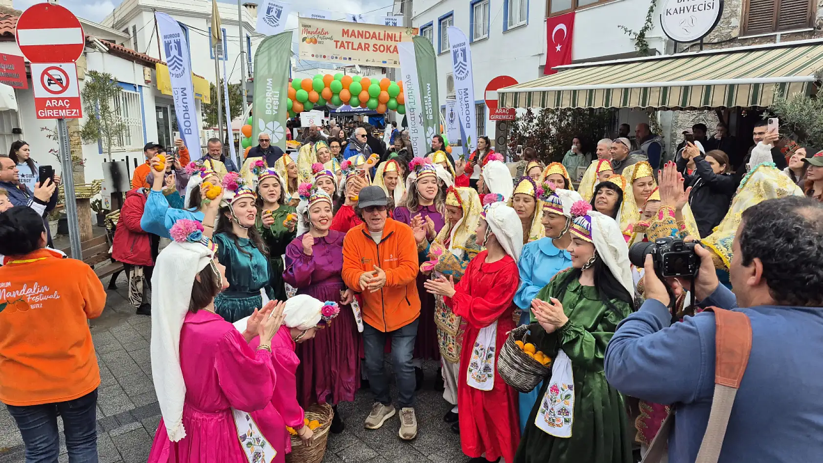 Bodrum'da Mandalin Festivali'ne yoğun ilgi