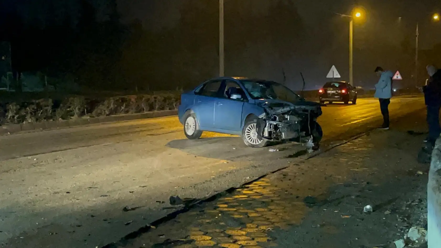 Aynı anda aynı caddede 4 kaza: Başka kaza olmasın diye çaba gösterdiler