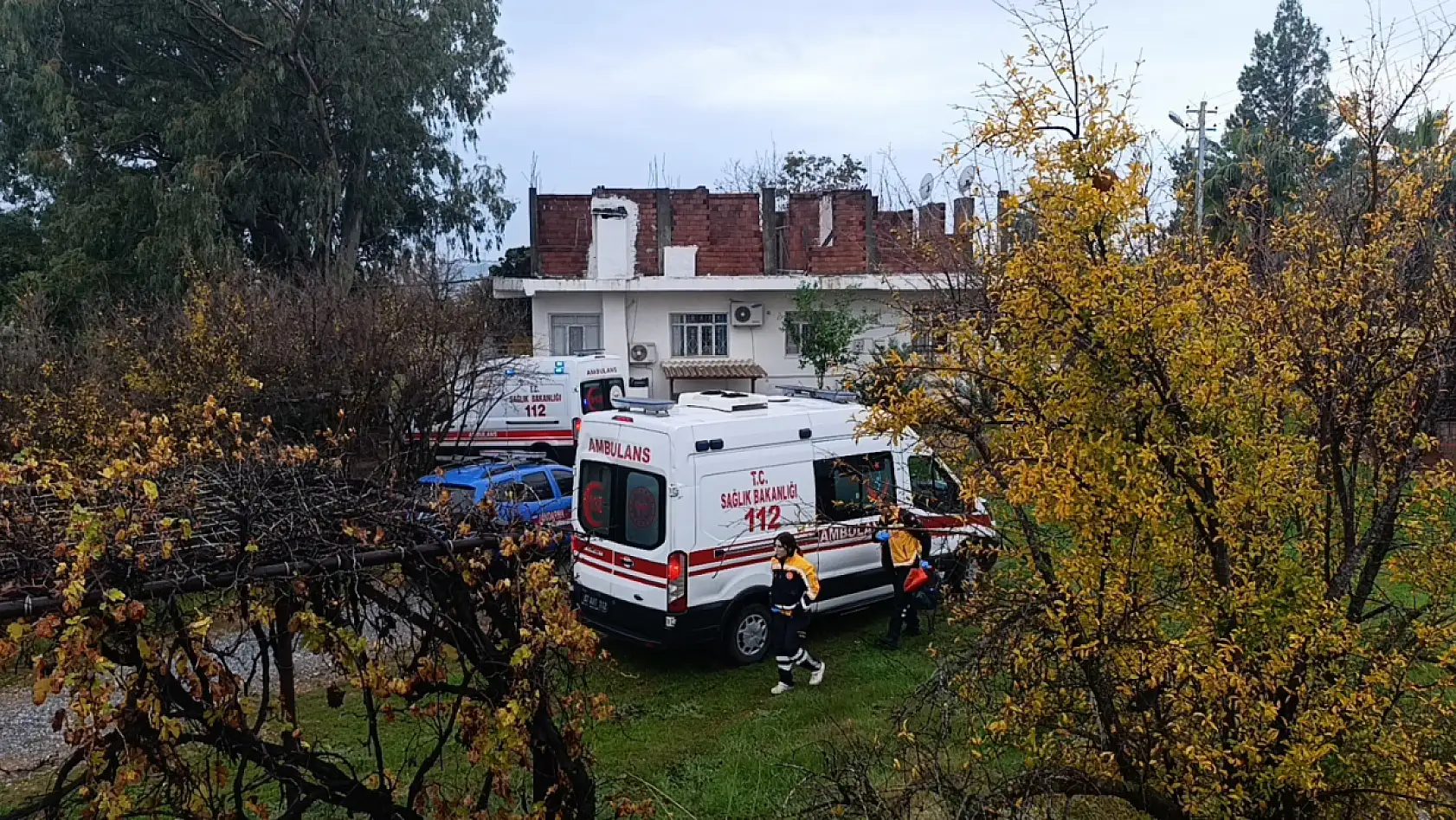 Tartıştığı babasını ve yengesini tabancayla vurarak ağır yaraladı