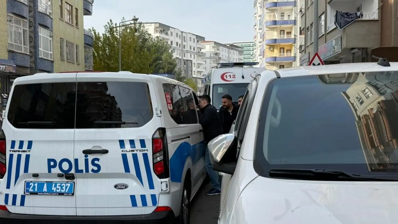 Sinir krizi geçiren anne 2 aylık bebeğini pencereden attı