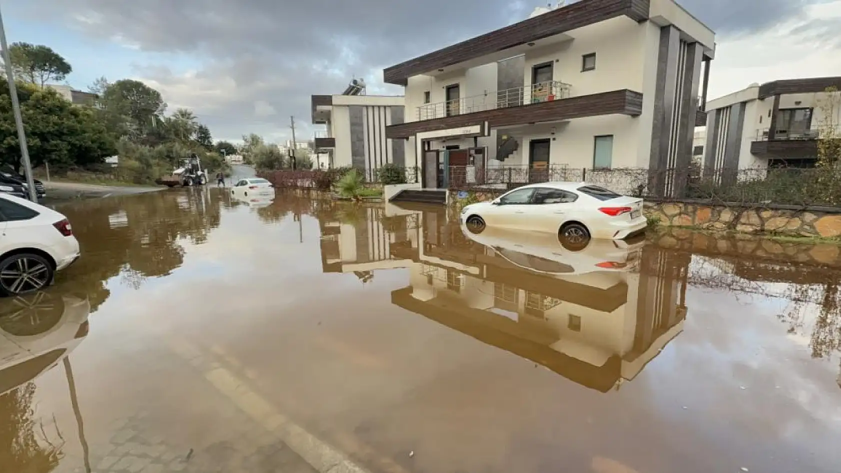 Bodrum'da sel sonrası yaralar sarılıyor