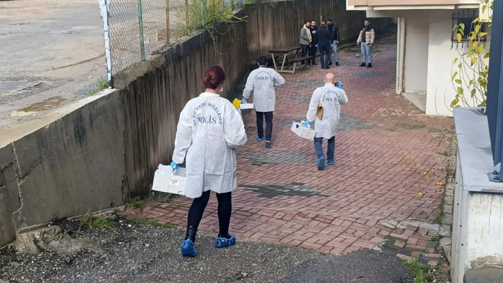 Kanser hastası yaşlı adam evinde ölü bulundu