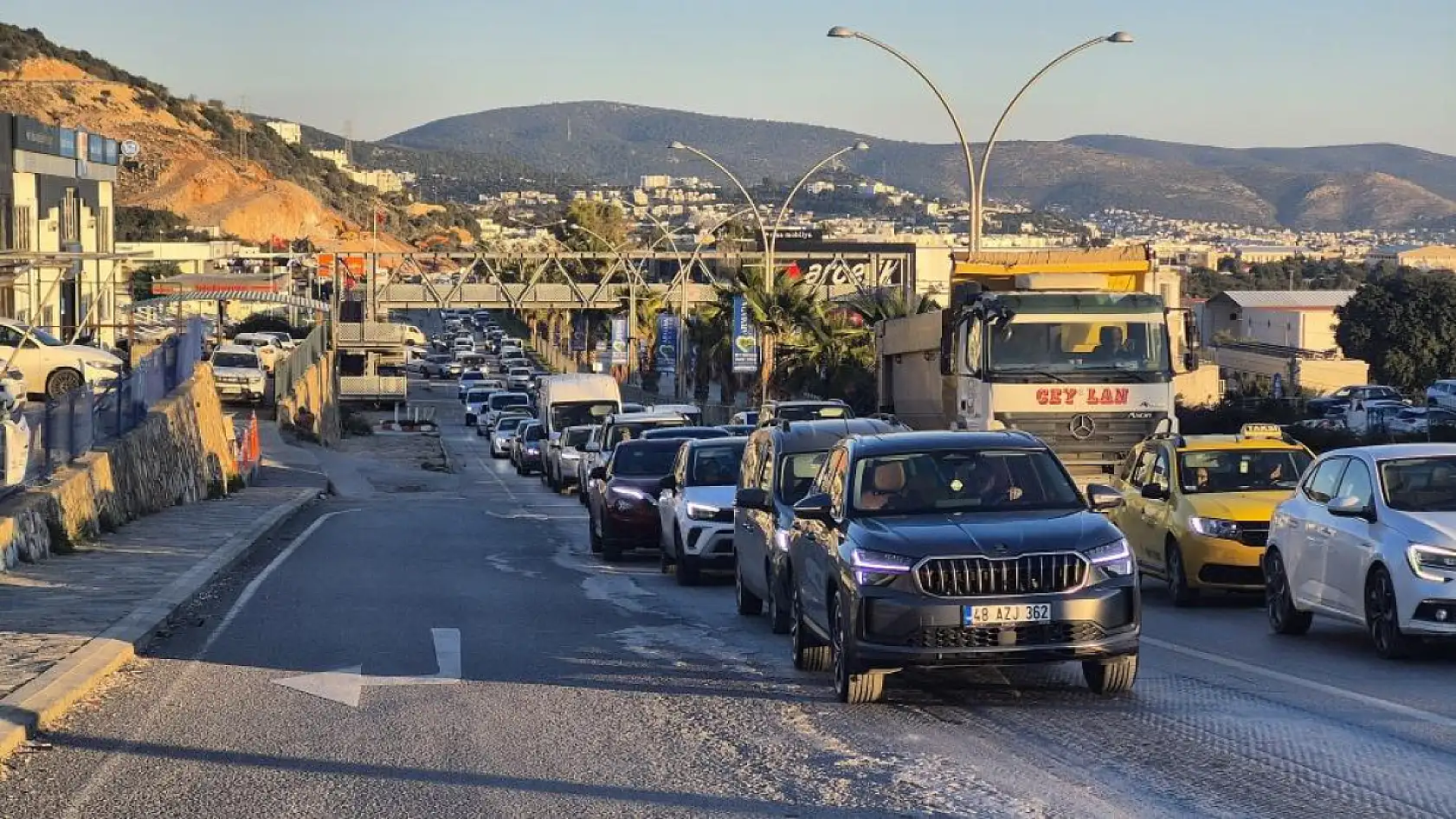 Yılbaşı Öncesi Bodrum'da Trafik Yoğunluğu