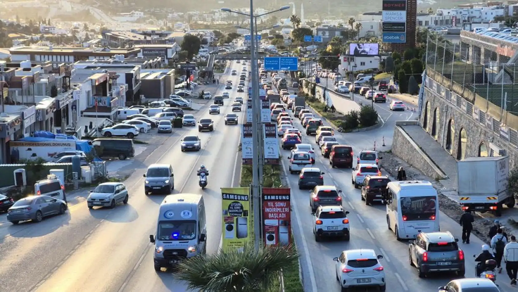 Yılbaşı Öncesi Bodrum'da Trafik Yoğunluğu