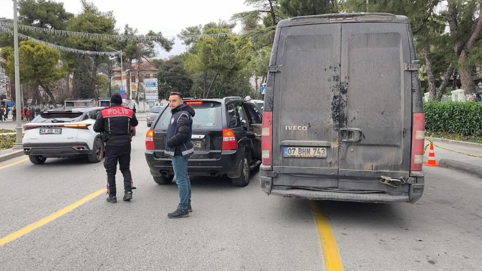 Muğla Cumhuriyet Meydanı'nda geniş kapsamlı trafik denetimi