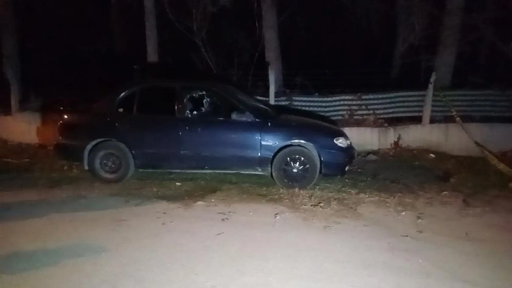 Çarşı ve Mahalle Bekçisi otomobilinde silahla vurulmuş halde bulundu