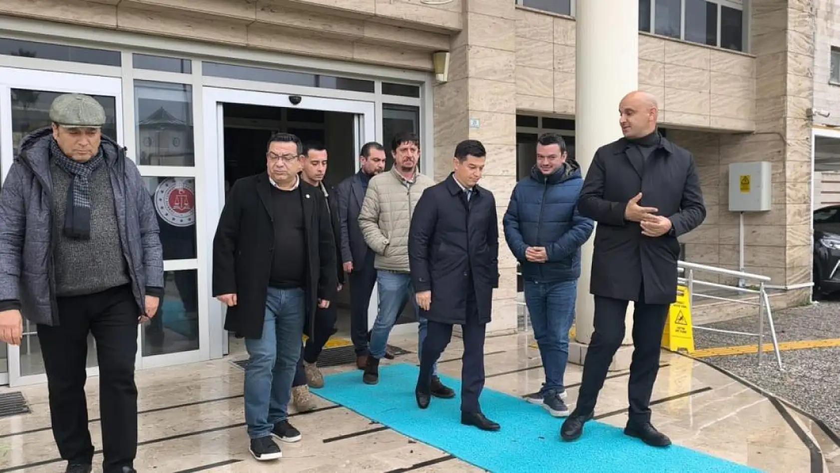 Marmaris Belediye Başkanı Ünlü'nün yargılandığı davalarda karar çıkmadı