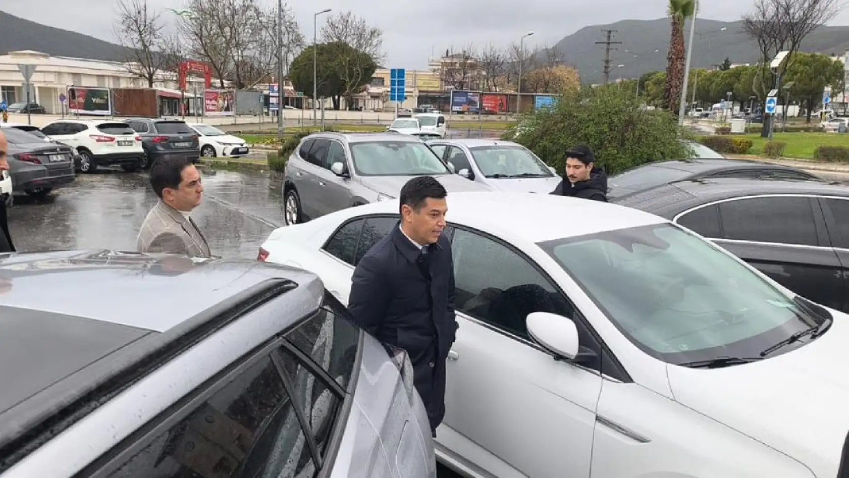 Marmaris Belediye Başkanı Ünlü'nün yargılandığı davalarda karar çıkmadı