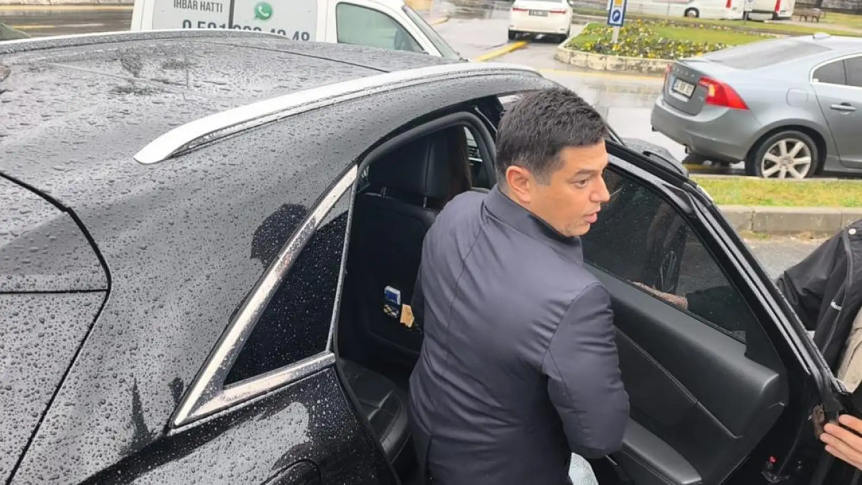 Marmaris Belediye Başkanı Ünlü'nün yargılandığı davalarda karar çıkmadı