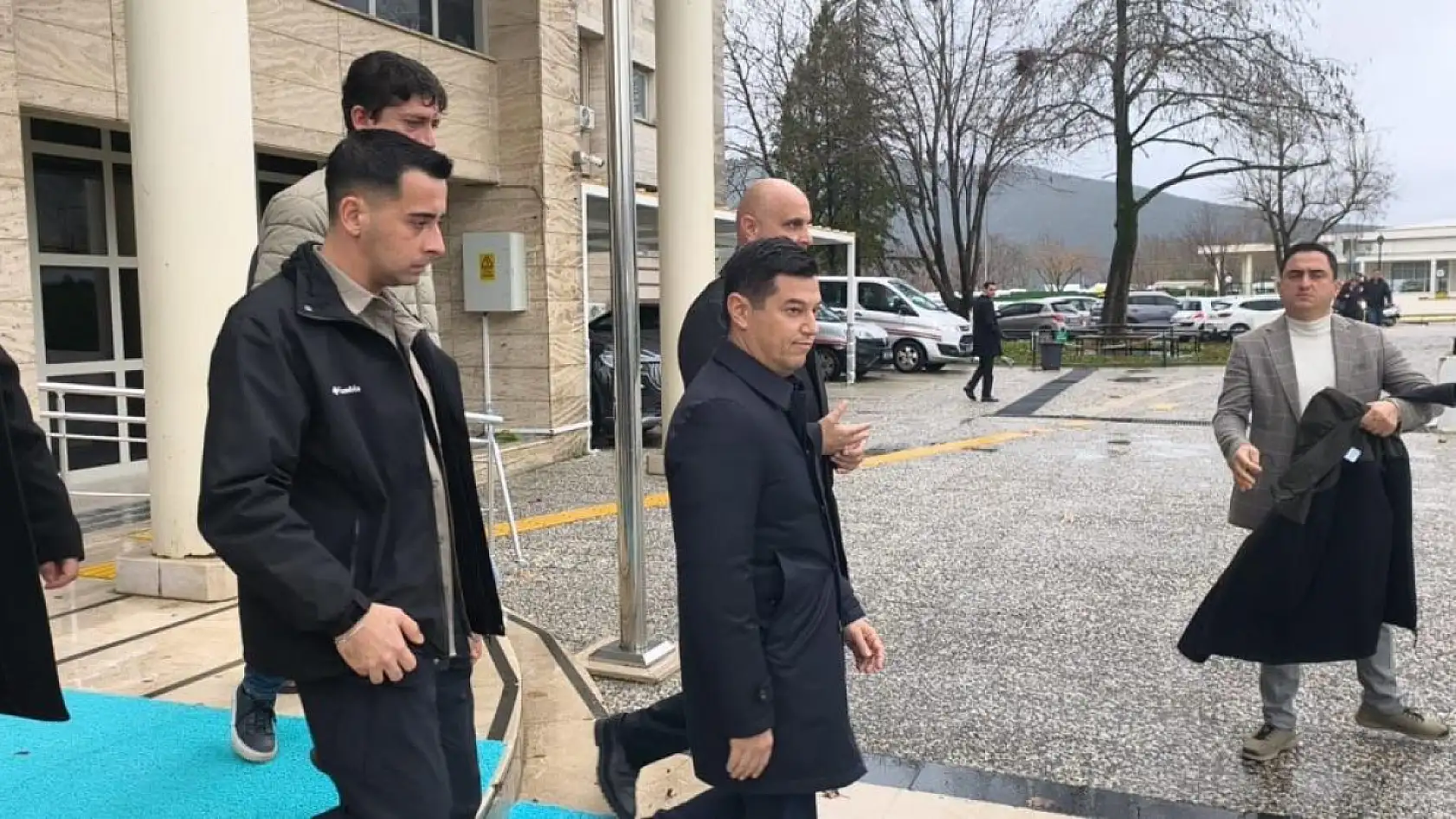 Marmaris Belediye Başkanı Ünlü'nün yargılandığı davalarda karar çıkmadı