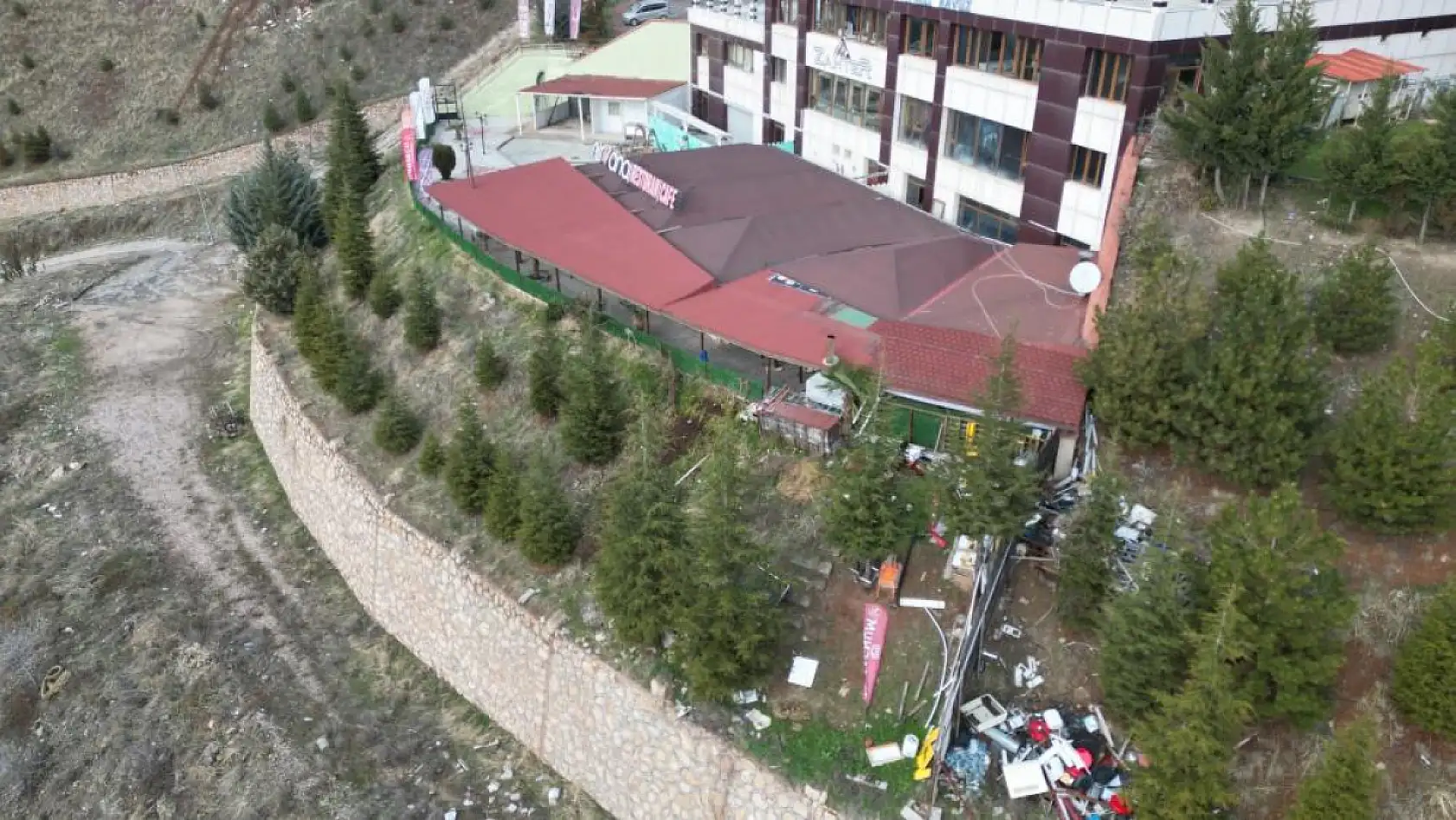 Kan donduran cinayet: Babasını öldürerek havuz deposuna gömdü