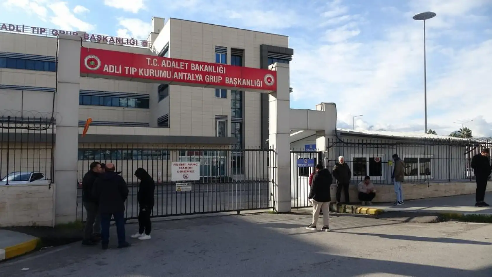 Arkadaşından emanet aldığı motosikletle geçirdiği kazada hayatını kaybetti