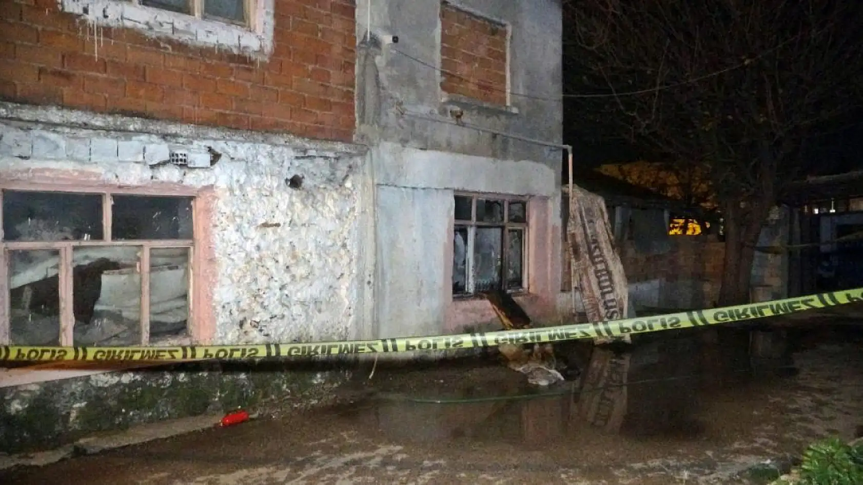 Gecekondu yangını: 1 ölü, 1 yaralı