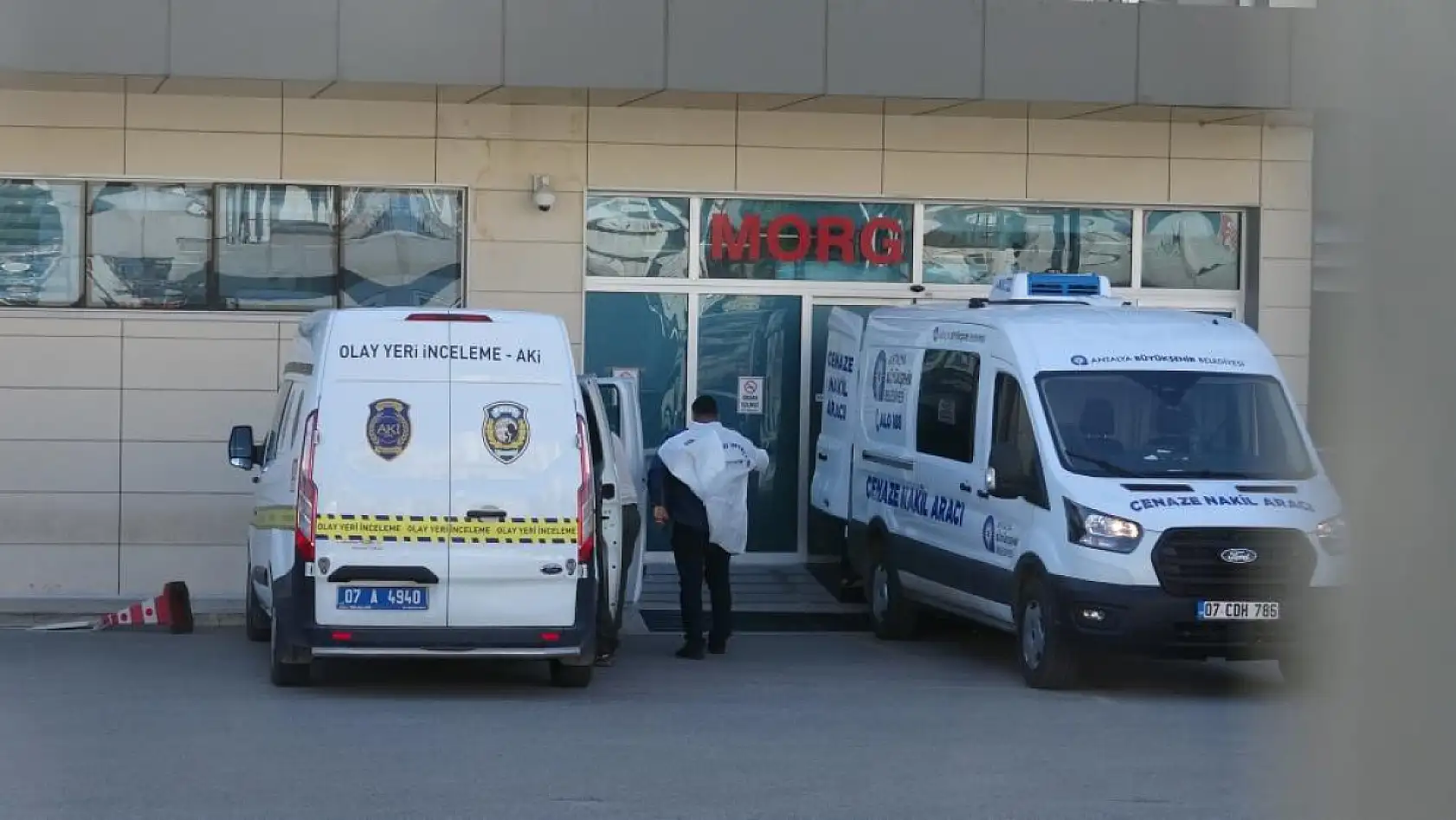 Yol kenarında ölü bulunan 14 yaşındaki çocuğun ailesi gözyaşlarına boğuldu