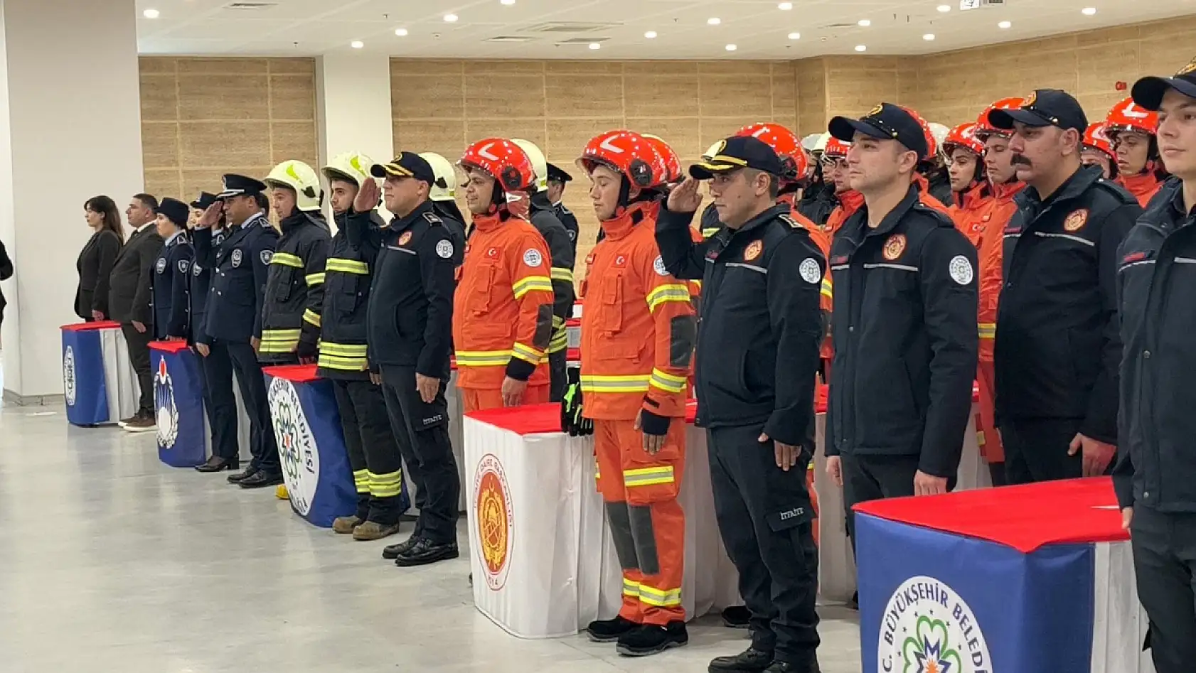 Muğla Büyükşehir Belediyesi'nde 100 yeni memur için yemin töreni düzenlendi