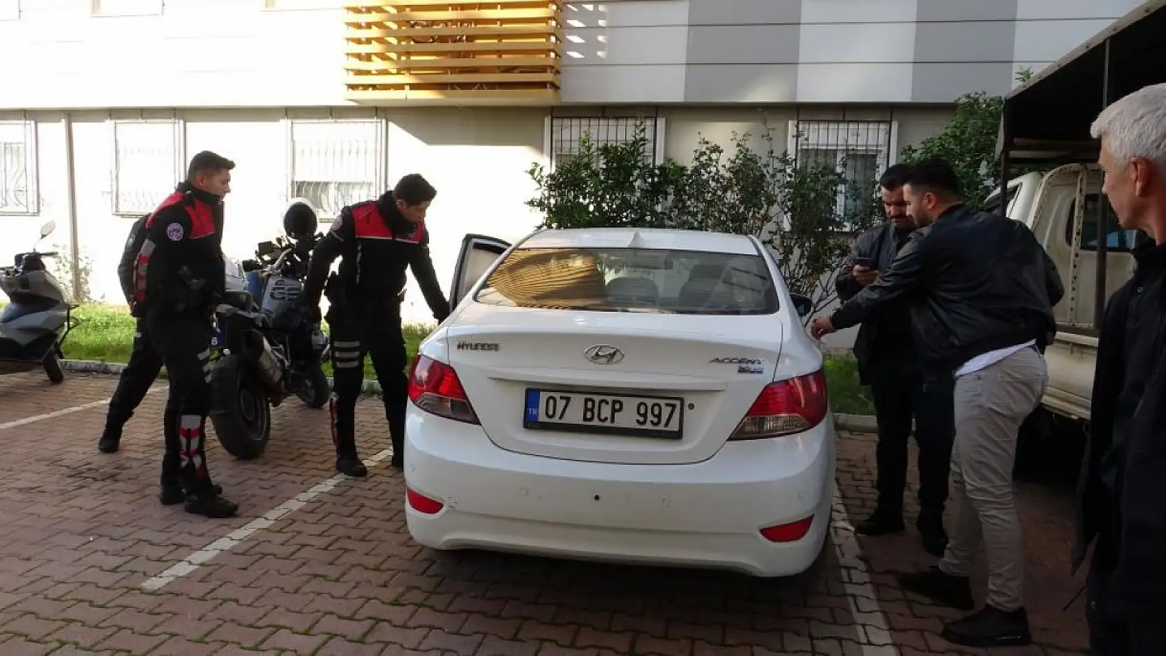 Kardeş Cinayetinde 2 Tutuklama