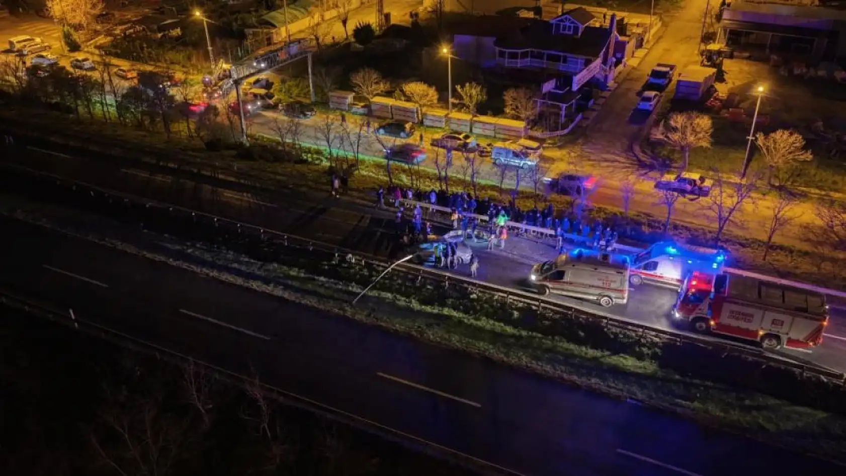 Feci kaza: Araçta sıkışan sürücü hayatını kaybetti