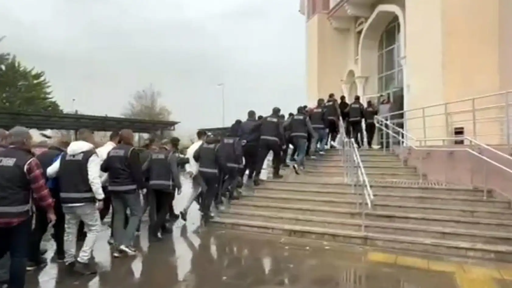 Daltonlar' ve 'Casperler' suç örgütü operasyonunda 8 tutuklama