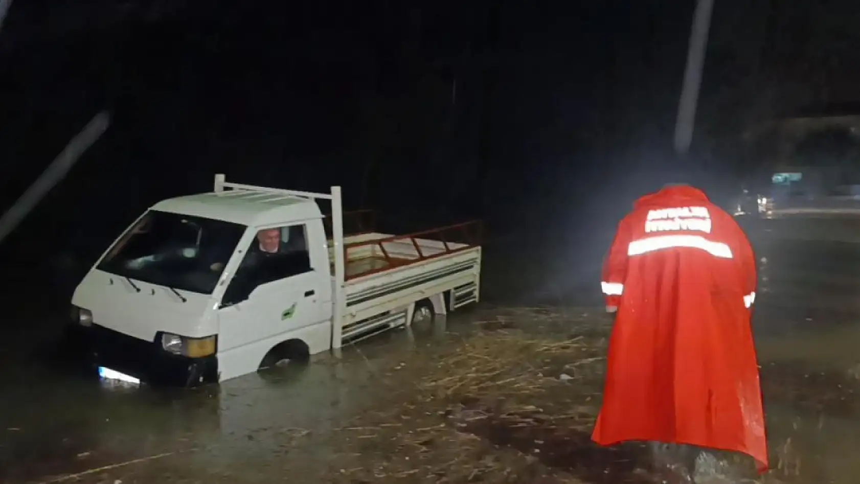 İhbara giden itfaiye teşekkür yerine sitemle karşılaştı