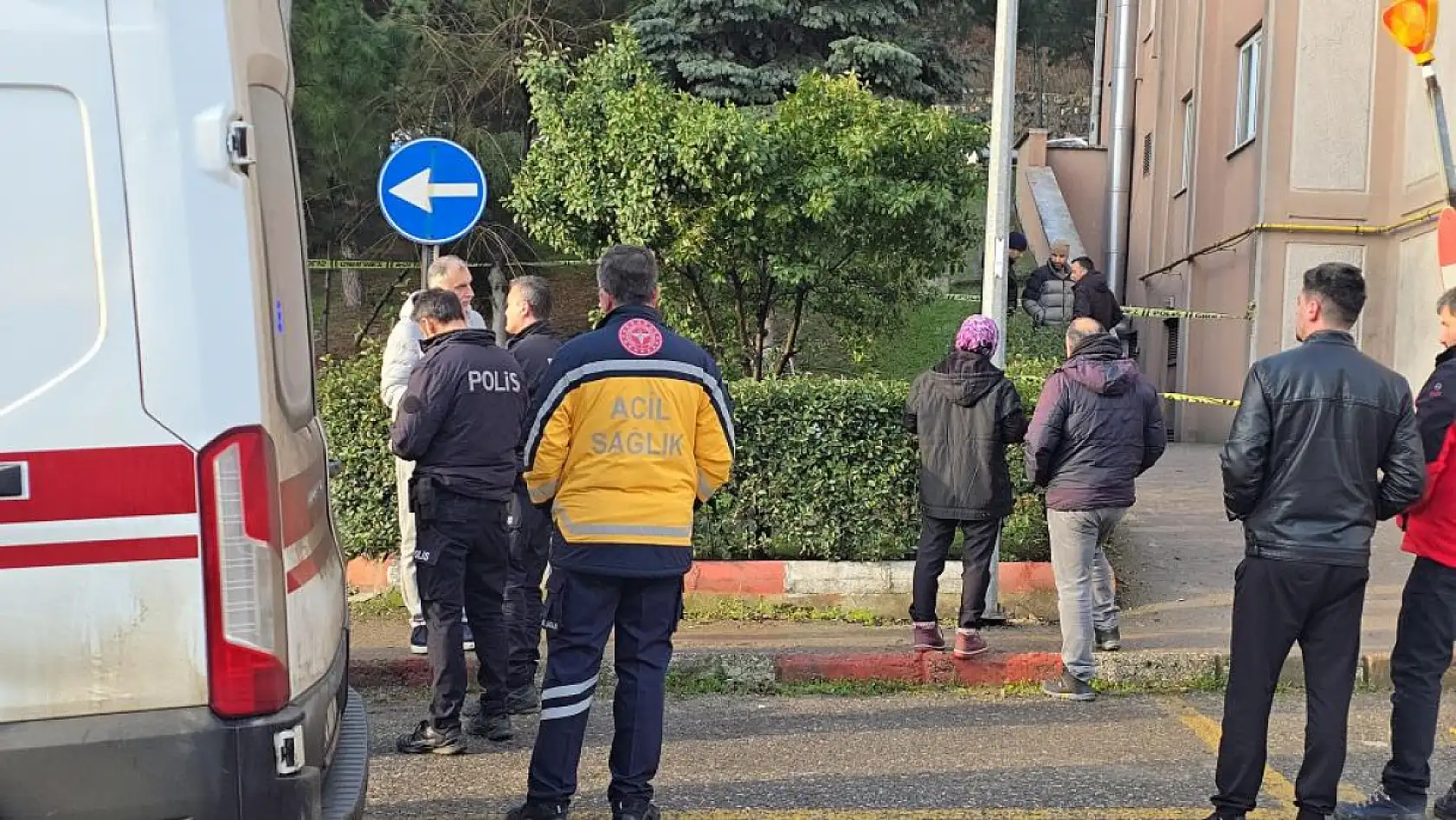 5. kattan düşen yaşlı kadın yaşamını yitirdi