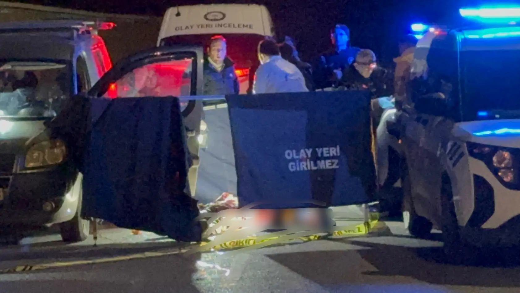 Yasak ilişki yaşadığı sevgilisini boğazını keserek öldürdü