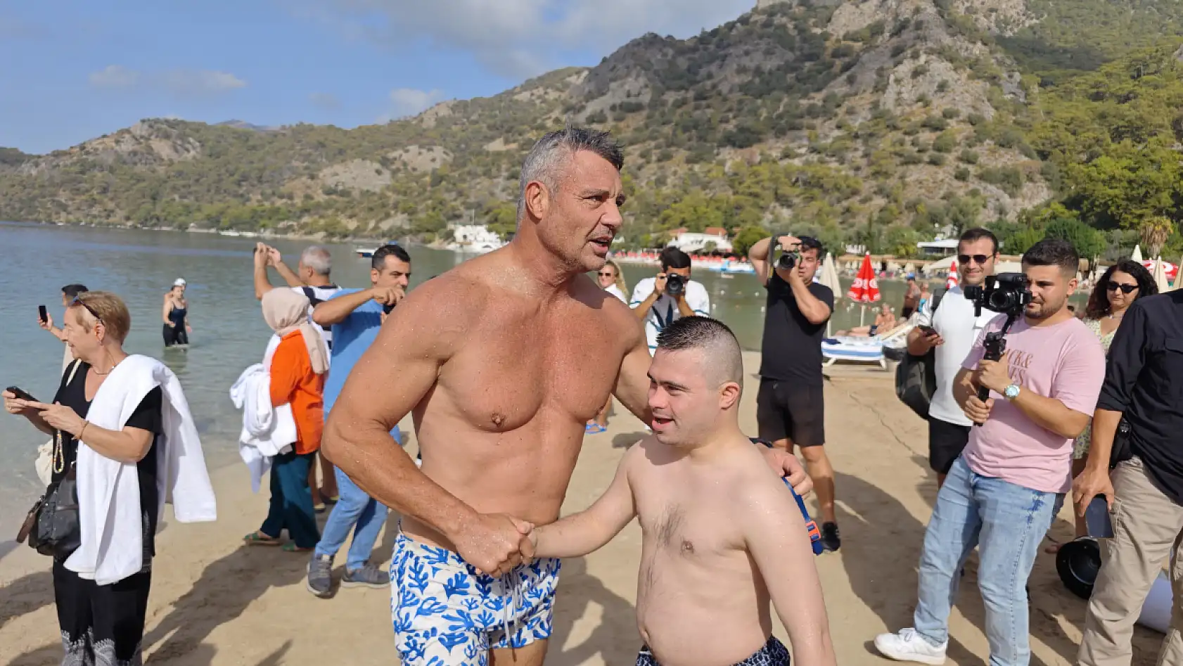 Fethiye'de Engelsiz Kulaçlar Faik Torunoğulları Yüzme Yarışı yapıldı